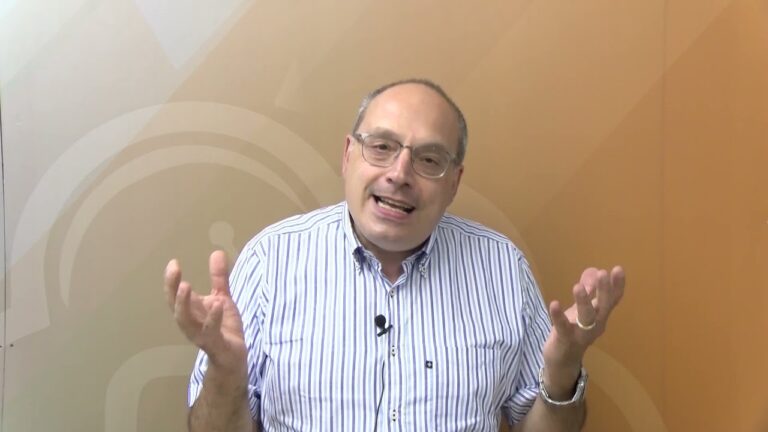 FORIO PERDE IL SUO POSTINO STORICO ANIELLO PETRONE, EMBLEMATICA FIGURA DEL PAESE. IL RICORDO DEL MAESTRO GAETANO MASCHIO