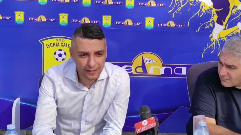 ISCHIA CALCIO, INIZIA L’ERA IERVOLINO: D’ABUNDO INSISTE SUL PROGETTO CON SOLI ISOLANI, DUBBI SULLA COMPETITIVITA’ DELLA ROSA