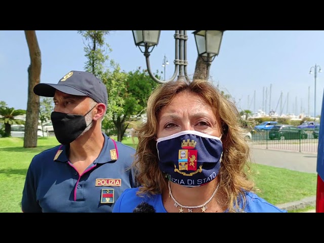 LA CAMPAGNA ANTI TRUFFE DELLA POLIZIA FA TAPPA A CASAMICCIOLA. IL VICE QUESTORE FERRARA: “STANNO DIMINUENDO SEGNALAZIONI E DENUNCE”