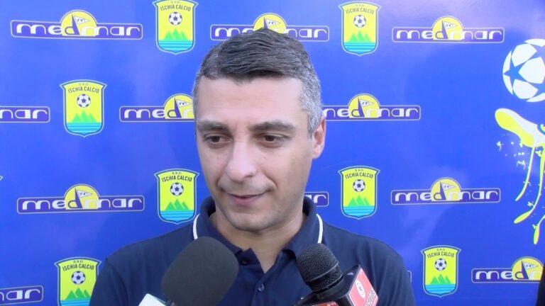 MISTER IERVOLINO FESTEGGIA LA VITTORIA E SUO FIGLIO SALVATORE. IL TECNICO APPLAUDE CIBELLI E MASSIMO DE LUISE