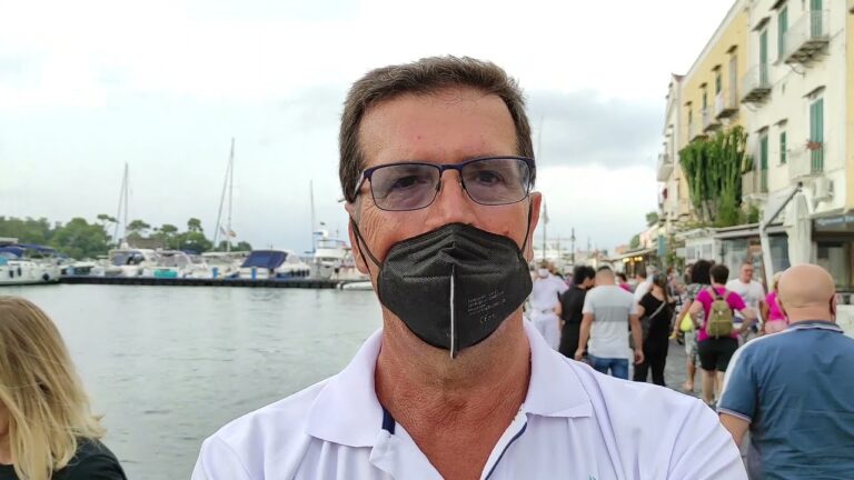 UNA REGATA NEL PORTO DI ISCHIA PER FESTEGGIARE IL PORTO: L’IDEA DELLA LEGA NAVALE PER LE PROSSIME EDIZIONI DELLA FESTA