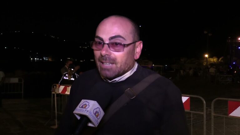 RIPARTE FINALMENTE ANCHE IL MONDO DELLO SPETTACOLO: A SANT’ANGELO IL PRIMO CONCERTO DOPO LA PANDEMIA CON ALEX BRITTI. GIUSEPPE IACONO: “C’E’ TUTTO UN INDOTTO CHE HA BISOGNO DI RITORNARE A LAVORARE”