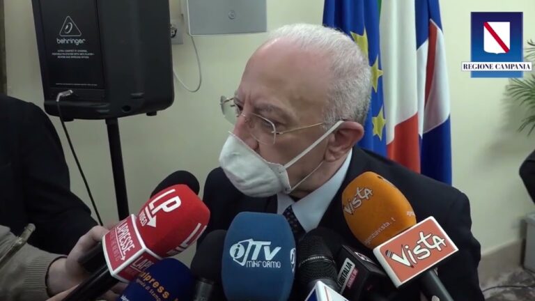 DE LUCA: “IN CAMPANIA 5 CASI OMICRON. DAD DALL’8 DICEMBRE? MAI DETTA UNA COSA DEL GENERE”