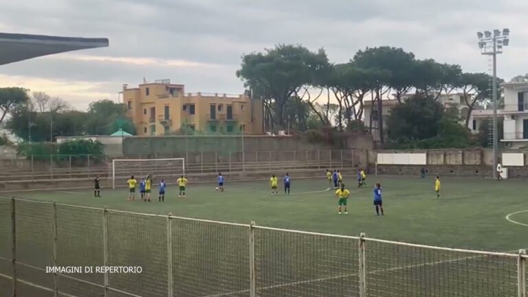 CALCIO – DOMENICA IL DERBY DEI DERBY ISCHIA – SAVOIA, TRASFERTE DIFFICILI PER REAL FORIO E BARANO CONTRO FRATTESE E PUTEOLANA. TUTTO IL PROGRAMMA DEL CALCIO