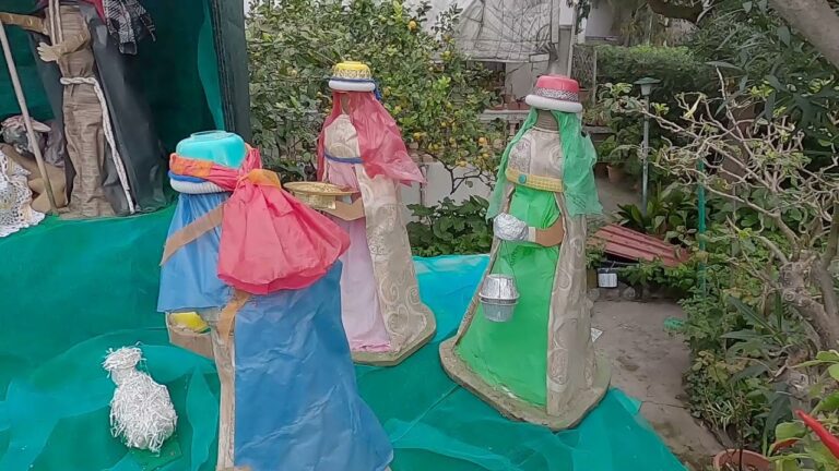 FORIO, ANCHE QUEST’ANNO IN VIA SPINAVOLA E’ STATO ALLESTITO IL PRESEPE ECOSOSTENIBILE REALIZZATO DAL MAESTRO RAFFAELE DE MAIO