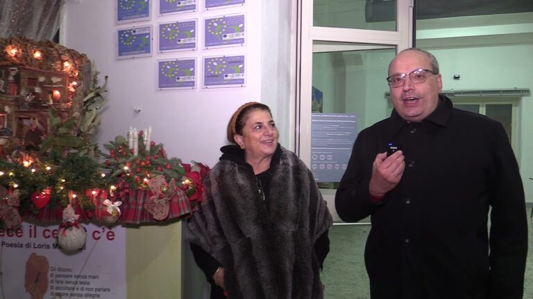 FORIO – NONA EDIZIONE DI ACCENDI UNA SPERANZA: L’ISTITUTO COMPRENSIVO FORIO 1 DA’ IL VIA AL NATALE FORIANO CON L’ACCENSIONE DEL TRADIZIONALE ALBERO