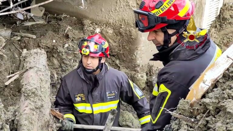 CALA IL SIPARIO SUL 2022, UN ANNO DIFFICILE DA DIMENTICARE TRA LA GIOIA DELLA RIPARTENZA E IL DOLORE CAUSATO DALLA FRANA