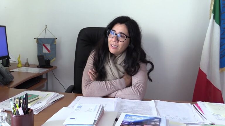 IL SINDACO IRENE IACONO TRAE LE SOMME SUL 2022: “UN BILANCIO POSITIVO, NEL 2023 DOVREMO ESSERE COMUNITA’ PER AVERE LA FORZA DI RIALZARCI DOPO GLI EVENTI DEL 26 NOVEMBRE”