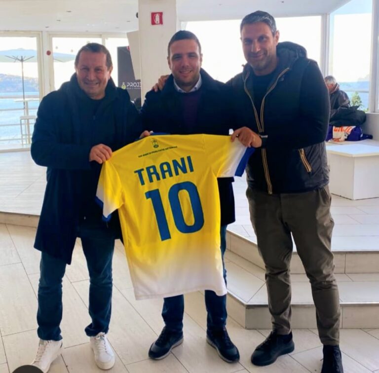 ISCHIA CALCIO, RICONOSCIMENTI PER TRANI, BORSÒ, IMPAGLIAZZO E PESCE