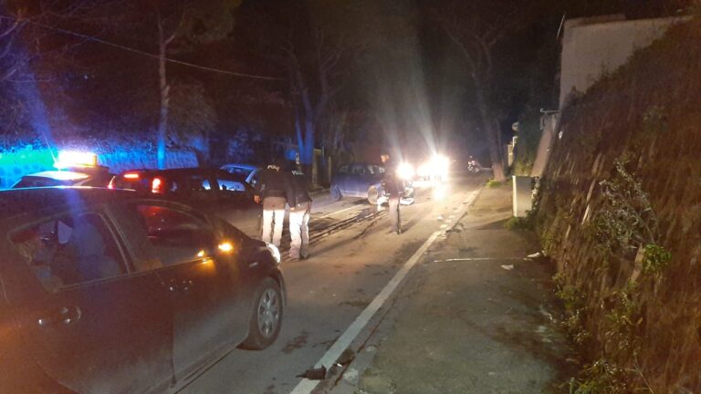 GRAVE INCIDENTE IN  VIA BORBONICA NELLA SERATA DI DOMENICA, MIRACOLATO IL CONDUCENTE DELL’AUTO E ALTRI PASSANTI