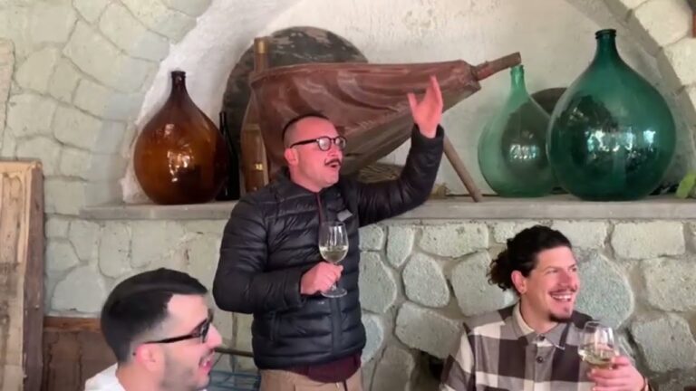 CANTINANDO A NATALE, GRANDE AFFLUENZA PER LA VERSIONE NATALIZIA DI ANDAR PER CANTINE