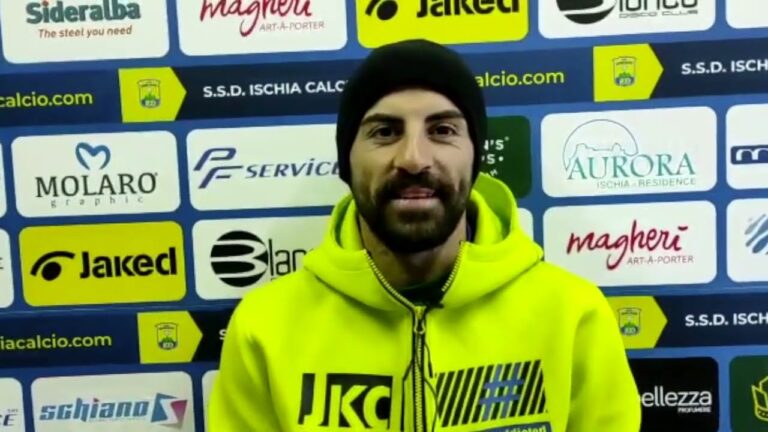 L’ISCHIA CALCIO DOMINA LA CLASSIFICA DELL’ECCELLENZA, CIRO SIMONETTI: “NON MI ASPETTAVO UN INIZIO COSI’, RINGRAZIO I TIFOSI PER LA LORO VICINANZA”