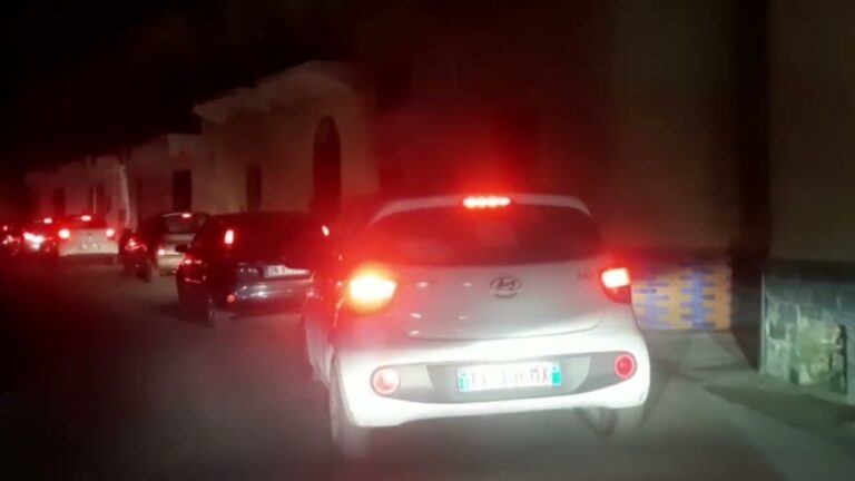 BUCA SULLA STATALE, AL VIA I LAVORI: ENTRO IL FINE SETTIMANE IL SEMAFORO, MA IL CALVARIO CONTINUA