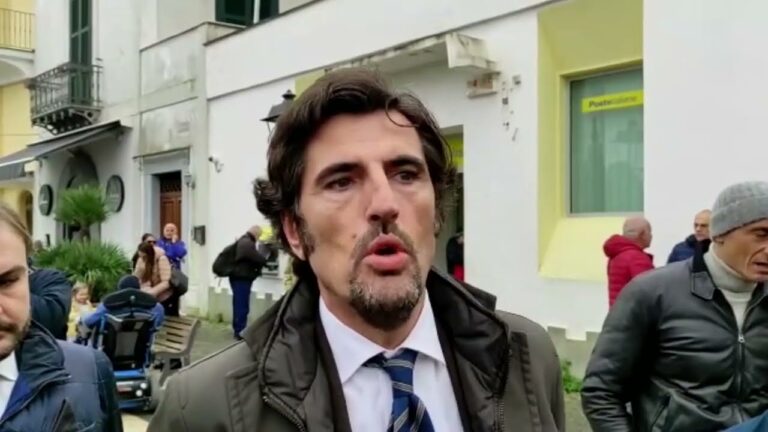 L’ONOREVOLE CANTALAMESSA IN VISITA AD ISCHIA: “L’ABUSIVISMO NON C’ENTRA NULLA, NON CONTINUIAMO A GETTARE FANGO SULL’ISOLA. LA RESPONSABILITA’ PRINCIPALE E’ DI NOI POLITICI NON DEI CITTADINI”