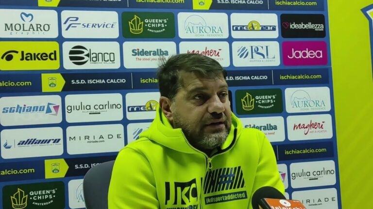ISCHIA CALCIO, DOMENICA AL MAZZELLA ARRIVA IL POMIGLIANO. MISTER BUONOCORE IN CONFERENZA: “NON COMMETTIAMO GLI ERRORI FATTI IN PASSATO”