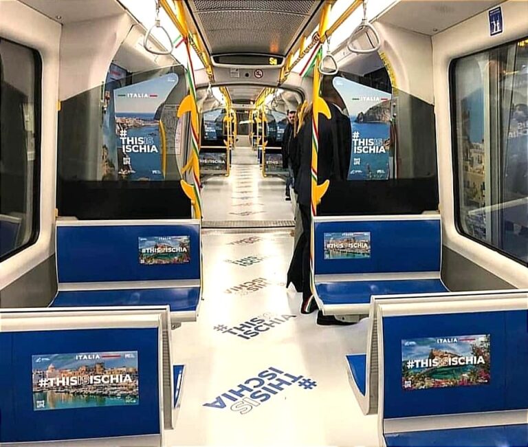 #THISISISCHIA, LA CAMPAGNA PUBBLICITARIA SBARCA NELLA METRO 5 DI MILANO