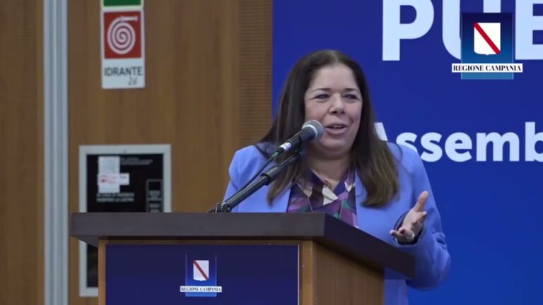 LA CAMPANIA SI MOBILITA A DIFESA DELLE SCUOLE, LA DIRIGENTE BARBIERI: “NOI DIRIGENTI COSTRETTI AD OPERARE IN SITUAZIONI DIFFICILI”