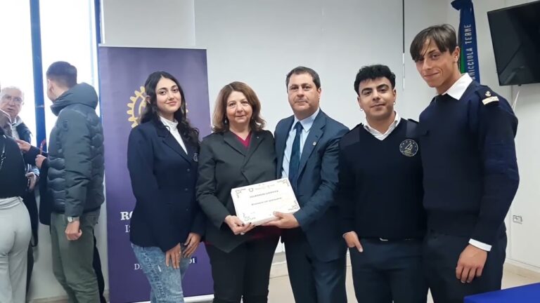 AL MATTEI L’EVENTO DEL ROTARY, IL PRESIDENTE EMANUELE DI MEGLIO: “DOVEROSO DA PARTE NOSTRO PREMIARE GLI ANGELI DEL FANGO”