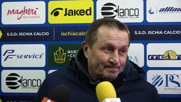 LELLO CARLINO AL MAZZELLA PER ASSISTERE ALLA GARA CON L’ATLETICO CALCIO: “BELLISSIMA PARTITA, L’ISCHIA HA BISOGNO DELLA SUA GENTE”