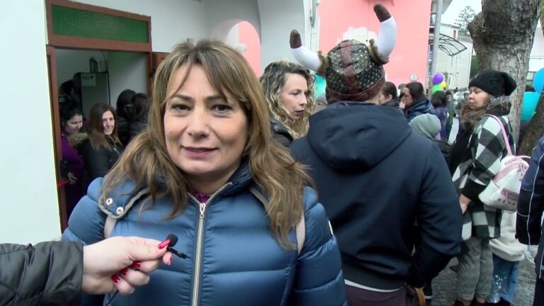 CARNEVALE A PIEDIMONTE E BARANO, DANIELA DI COSTANZO: “CON IL CARNEVALE PER LA PRIMA VOLTA ABBIAMO COLORATO LA NUOVA PIAZZA”