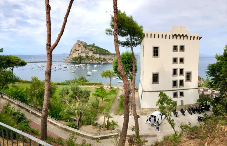 UNA NUOVA CAMPAGNA DI RESTAURO PER LE PITTURE DELLA TORRE GUEVARA