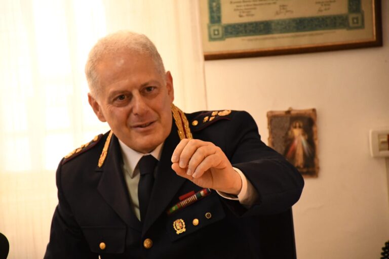 CONTROLLI DELLA POLIZIA IN STRADA E ALLO STADIO: TIFOSI DEL POMPEI SCOPERTI CON FUMOGENI E OGGETTI SOSPETTI