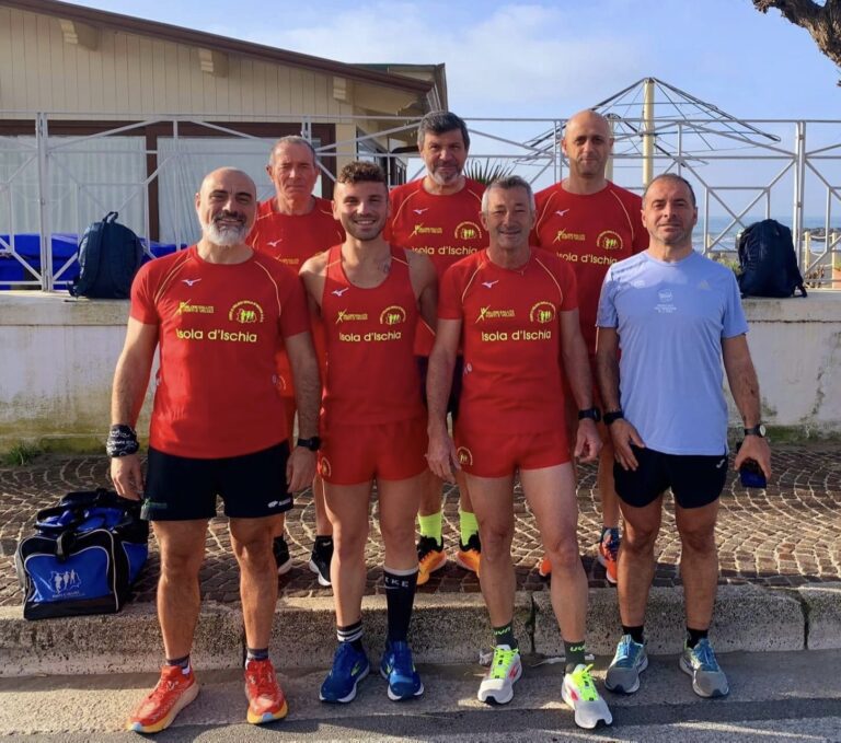 ALLA PRIMA EDIZIONE DELLA MEZZA MARATONA DEI CAMPI FLEGREI LA FORTI E VELOCI ISOLA D’ISCHIA ARRIVA DECIMA