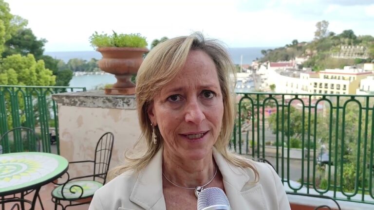 CASAMICCIOLA, STOP ALL’ALLONTANAMENTO DALLE ABITAZIONI IN CASO DI ALLERTA LA CALCATERRA: “PRONTO IL PIANO E LA SALA OPERATIVA”