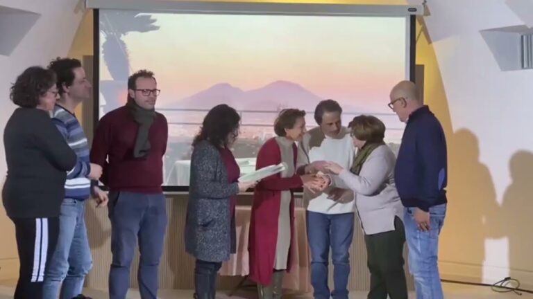 LA COMPAGNIA TEATRALE “HISTRIONES” TORNA IN SCENA CON “VIA FERRI VECCHI N°21”, GIOVANNA MASTROIANNI: “SORRIDETE SEMPRE ALLA VITA”