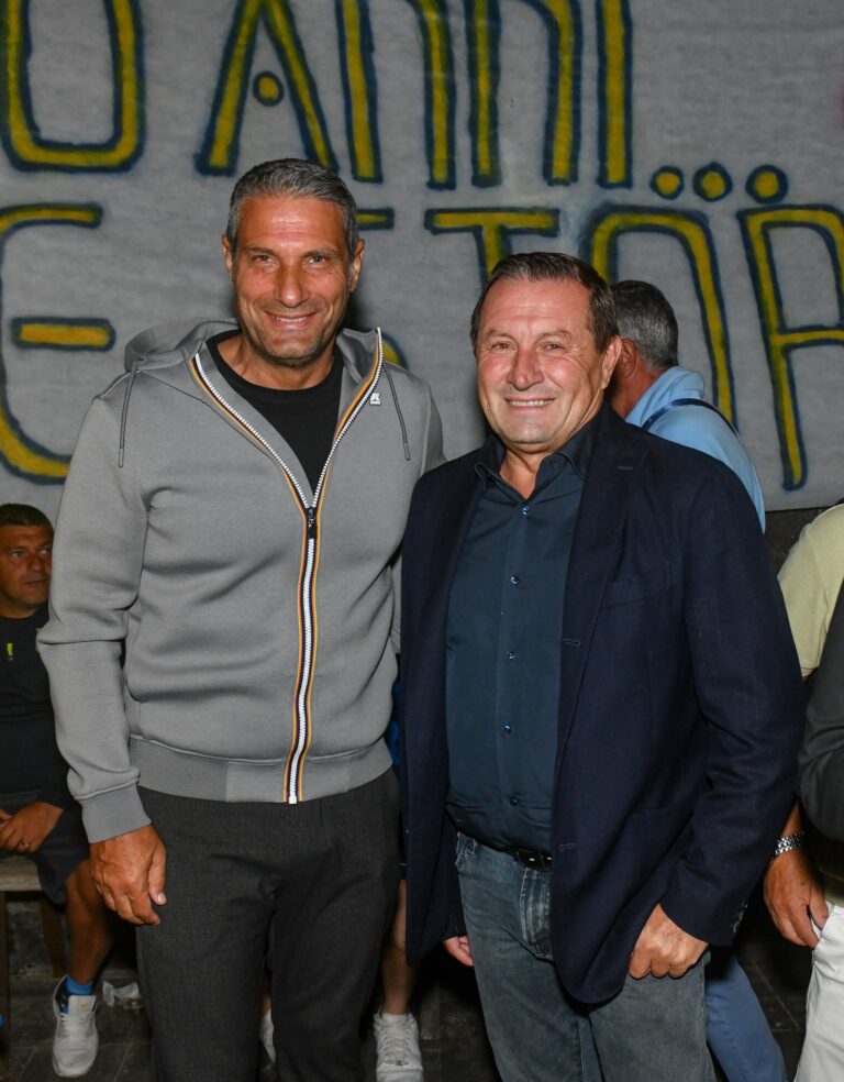 ISCHIA CALCIO, LA PRESA POSIZIONE DI PINO TAGLIALATELA: “TROPPI ERRORI DELL’ARBITRO NELLA GARA CON IL NAPOLI UNITED”