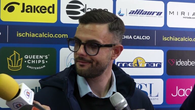 CALCIO – L’ISCHIA STECCA CON IL NAPOLI UNITED, MARIO LUBRANO: “GIORNATA STORTA, MA SIAMO ANCORA NOI PADRONI DEL NOSTRO DESTINO”