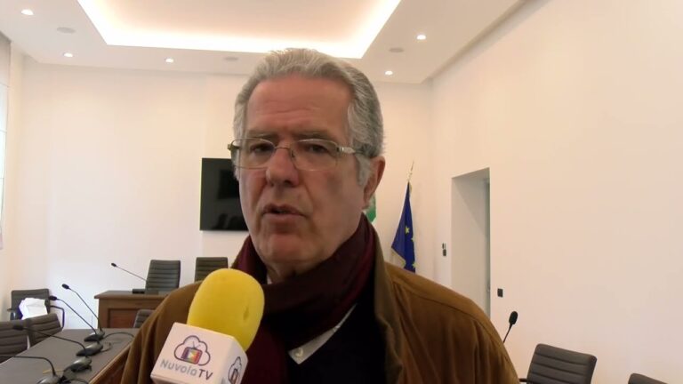 FORIO, PENULTIMO CONSIGLIO COMUNALE PRIMA DELLE ELEZIONI: APPROVATI I BILANCI E DEL DEO PUNZECCHIA I “TRADITORI”: “QUALCUNO PENSA DOVE SI VINCE E A DOVE SI PERDE, MA I RISULTATI SONO EVIDENTI”