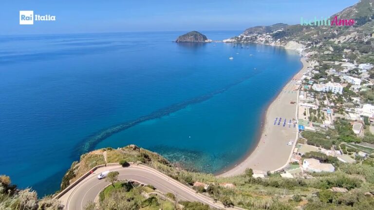 DA LUNEDI’ IN ONDA SU RAI ITALIA “ISCHITIAMO”. IL COMUNE DI ISCHIA NELLA PRIMA PUNTATA