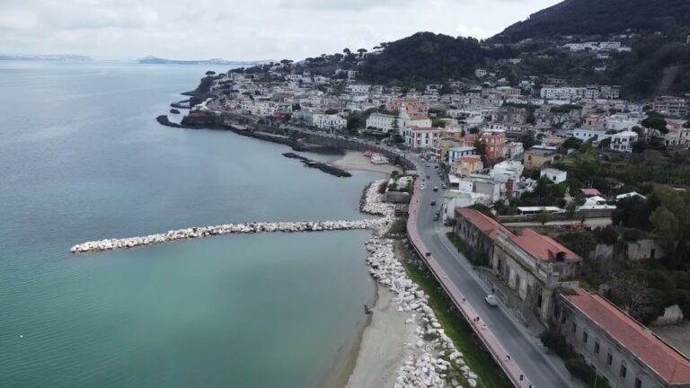 CASAMICCIOLA, L’EX SINDACO CASTAGNA PROMUOVE SILVITELLI E BOCCIA GIOSI FERRANDINO: “NON L’HO MAI VISTO NEL PAESE IN QUESTI ANNI”