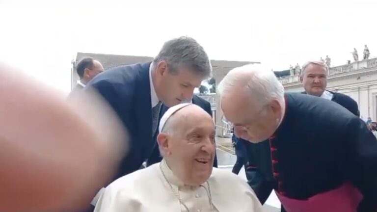 SANTA SEDE, IL PAPA RICEVE FRANCO IACONO E IL COMITATO NAZIONALE PER LE CELEBRAZIONI DEDICATE AD ENRICO CARUSO