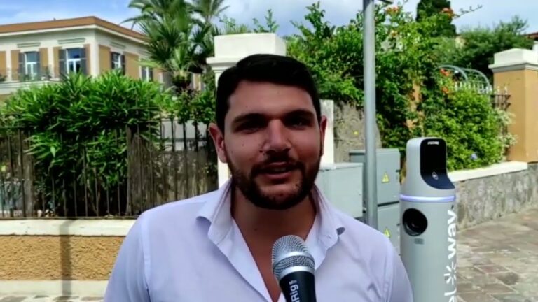 A LACCO AMENO LA PRIMA COLONNINA DI RICARICA PUBBLICA PER LE AUTO ELETTRICHE