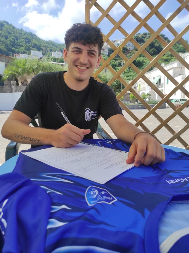 LA FENIX GUARDA AL FUTURO: FIRMA IL GIOVANE ANTHONY DI MEGLIO!