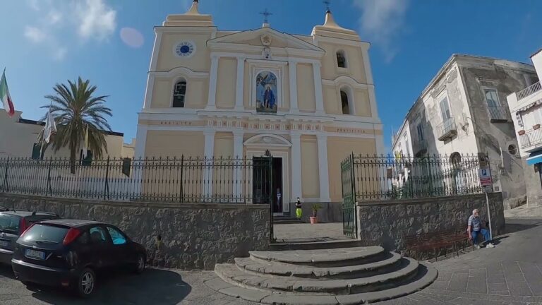 FORIO, LUGLIO SUL SAGRATO: IL PROGRAMMA DELLA PARROCCHIA DI SAN VITO MARTIRE
