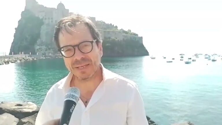 VERSO SANT’ANNA 2023, LA FESTA “GUARDA” OLTRE L’ISOLA