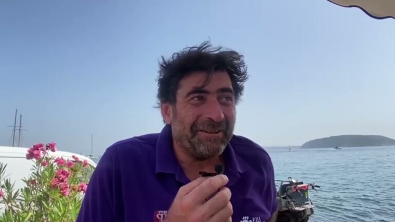 ASPETTANDO SANT’ANNA: L’ARRIVO DELLE SCENOGRAFIE DELLE BARCHE DI BACOLI E SAN GIORGIO A CREMANO