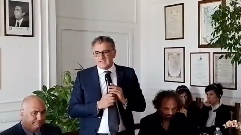 Casamicciola Terme: Giosi Ferrandino chiede la gestione diretta del pontile aliscafi