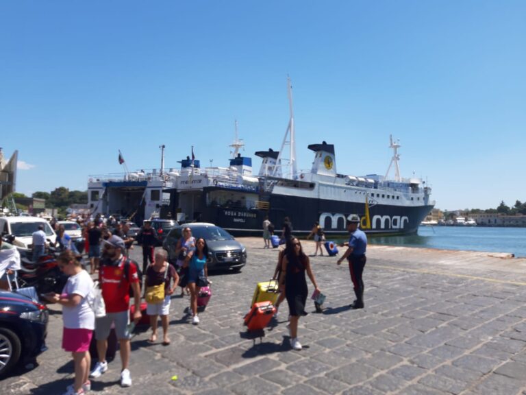 FERRAGOSTO, I NUMERI DI ISCHIA: 60.000 ARRIVI TRA L’11 E IL 15 AGOSTO