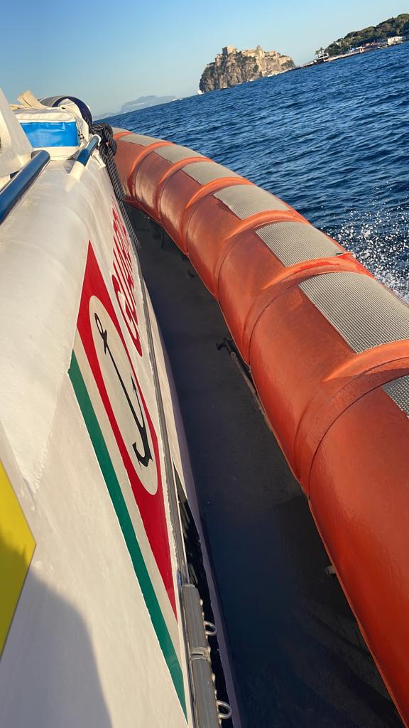 San Francesco, affonda barca: in salvo i sei occupanti