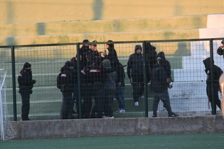 Disordini e tafferugli durante le partite. I Carabinieri denunciano 27 tifosi