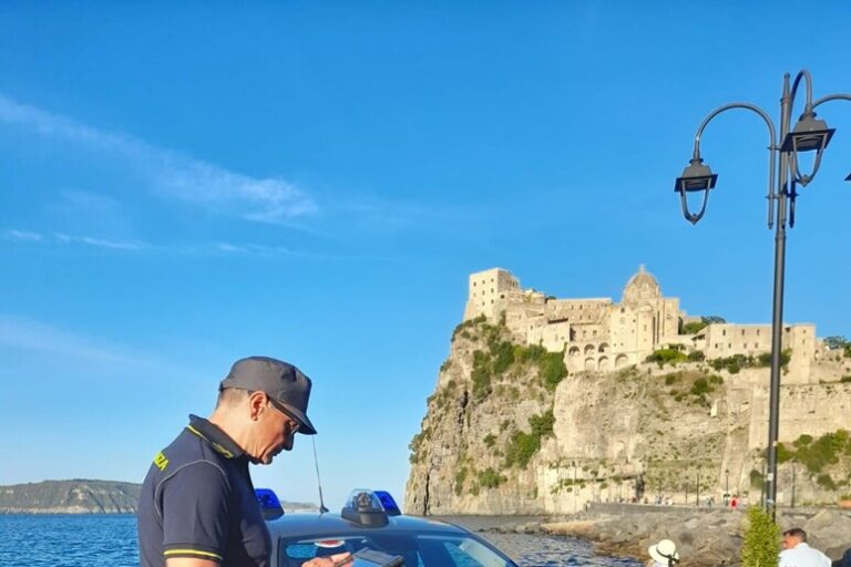 B&B NEL MIRINO DELLA FINANZA, SEQUESTRO ANCHE A ISCHIA