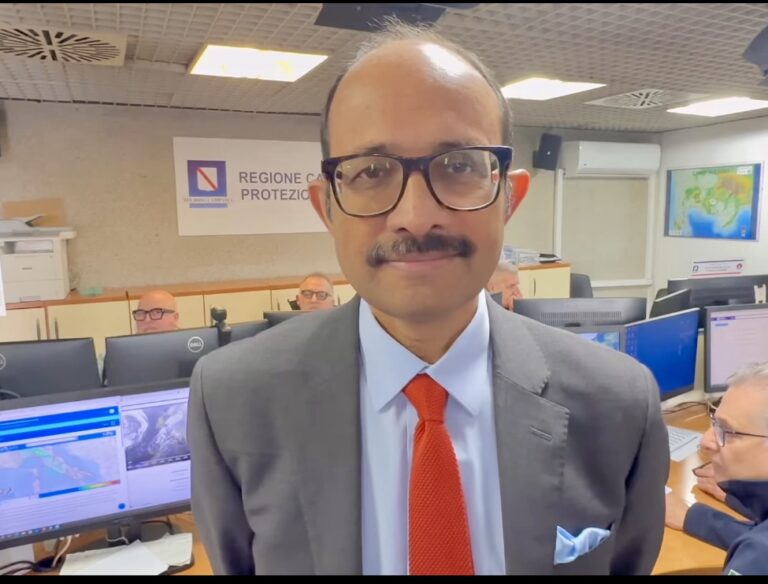 Kamal Kishore in visita alla Protezione Civile Campana: Innovazioni e Sfide nel Sistema di Gestione del Rischio