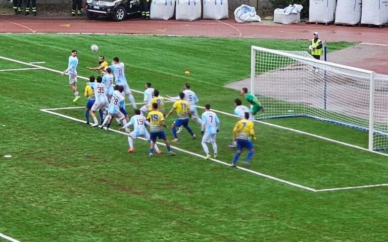 Ischia Calcio, pareggio al “Mazzella” contro la Virtus Francavilla: emozioni e battaglia a centrocampo