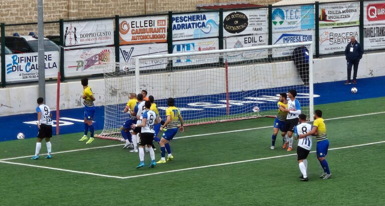 Ischia cade ancora in trasferta: il Fasano vince 2-0 con una doppietta di Corvino