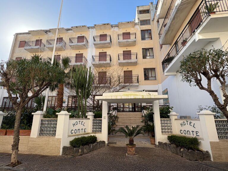 CONTABILITA’ IN NERO, A ISCHIA L’ALBERGO OGGETTO DELL’INDAGINE DELLA FINANZA