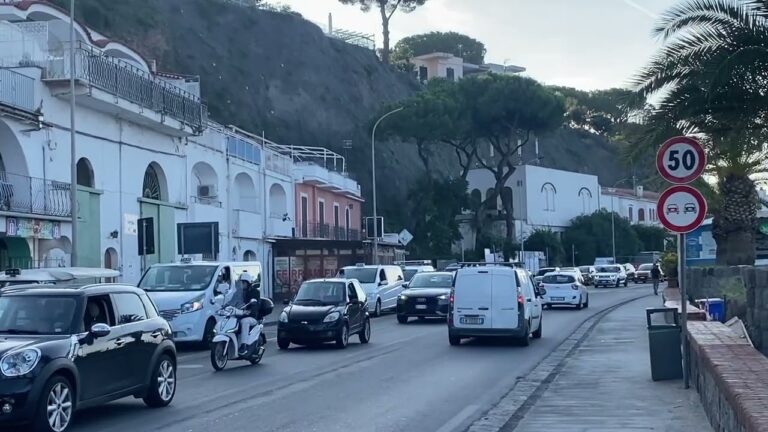 CONDONI SOTTRATTI IN MUNICIPIO, LA PROCURA SEQUESTRA PC